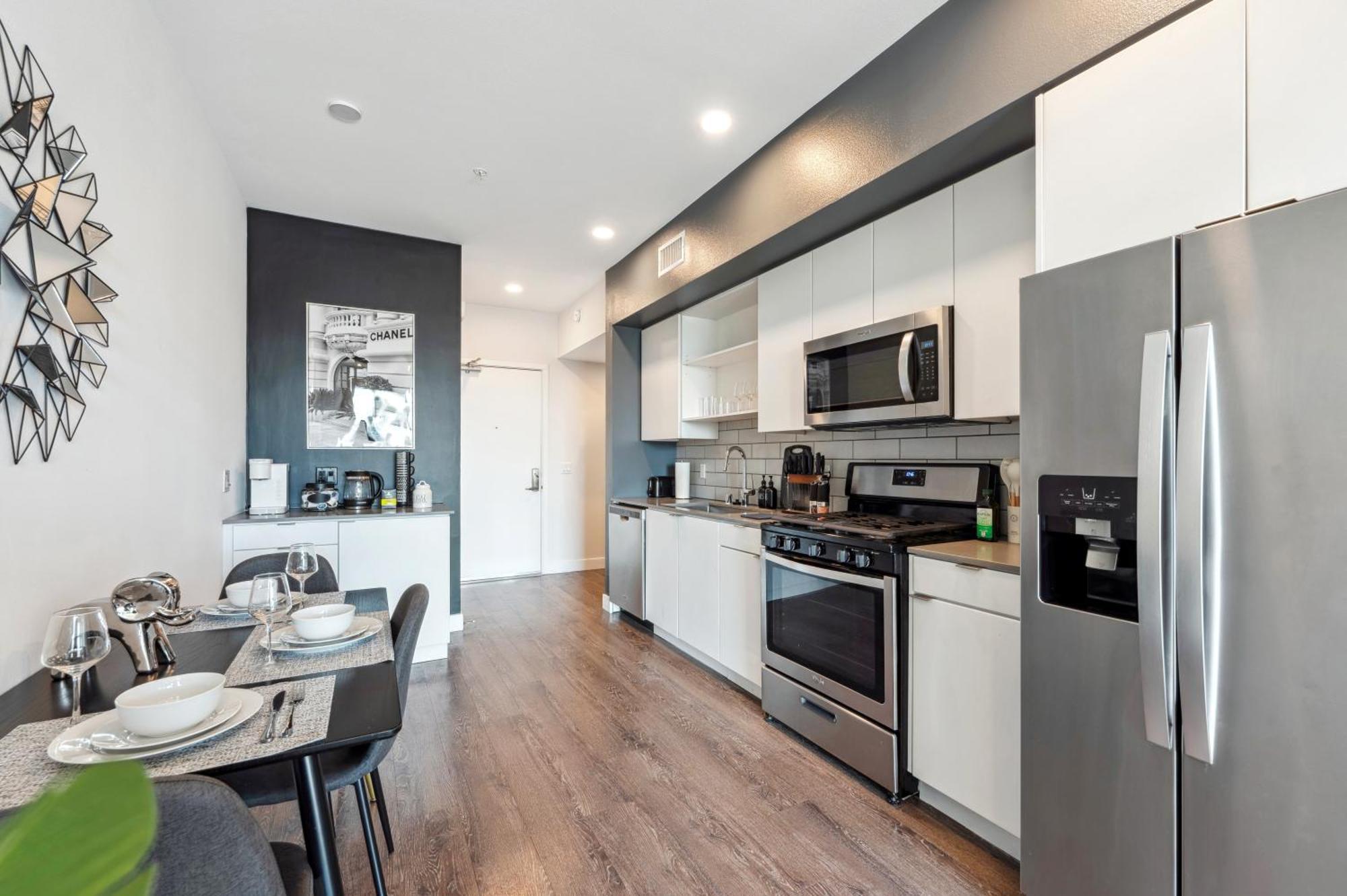 Designer 1bdr With Luxury Pool&gym, Free Parking Los Angeles