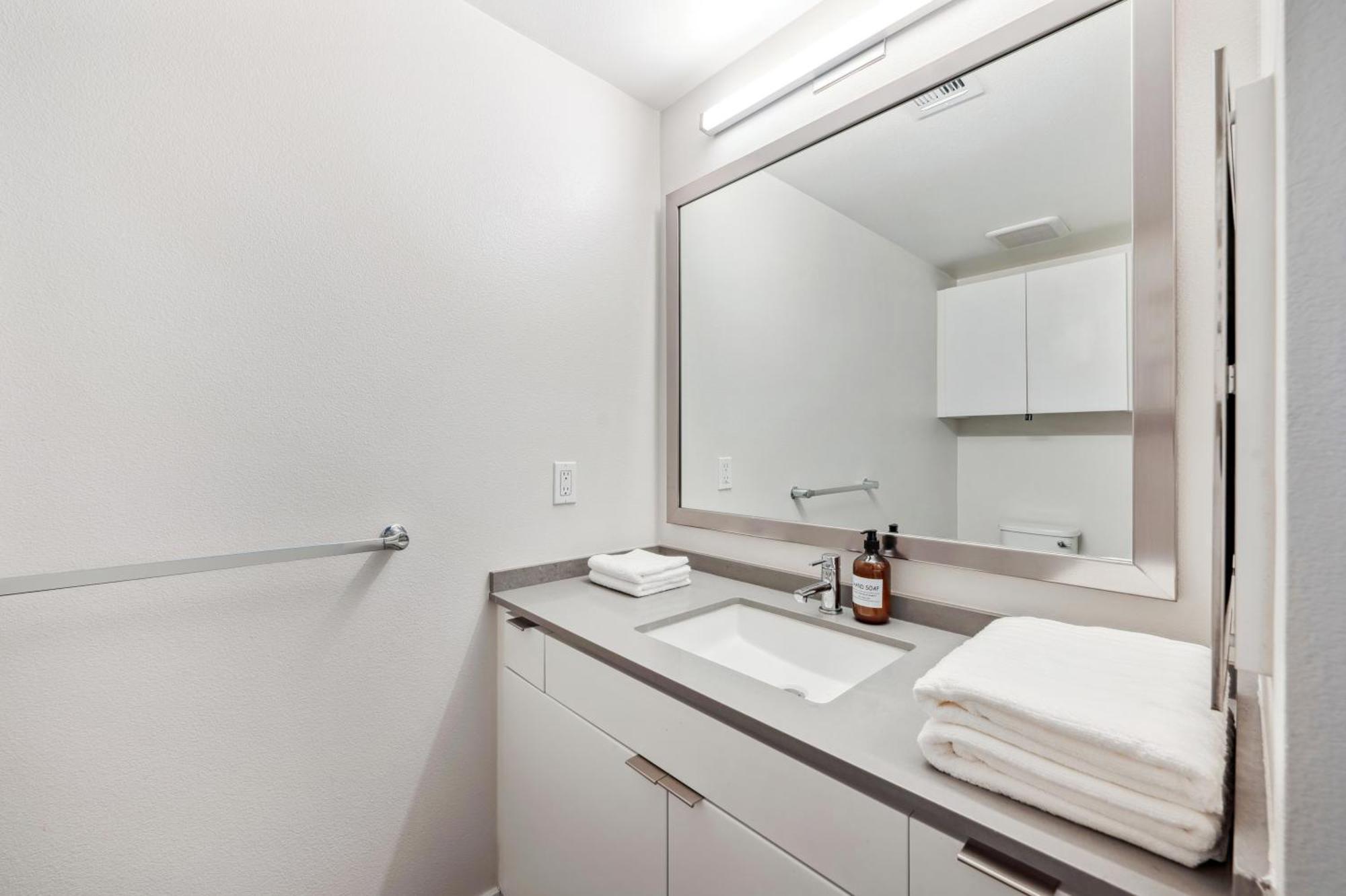 Apartment Designer 1bdr With Luxury Pool&gym, Free Parking Los Angeles
